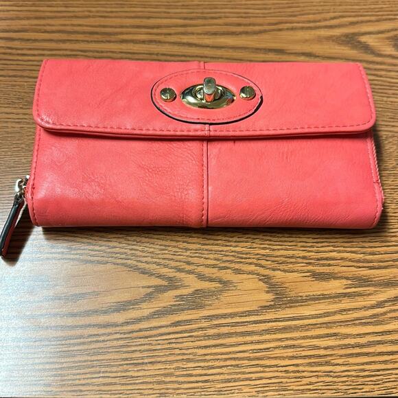 Simply Noelle Crossbody Wallet Purse - Picture 1 of 5